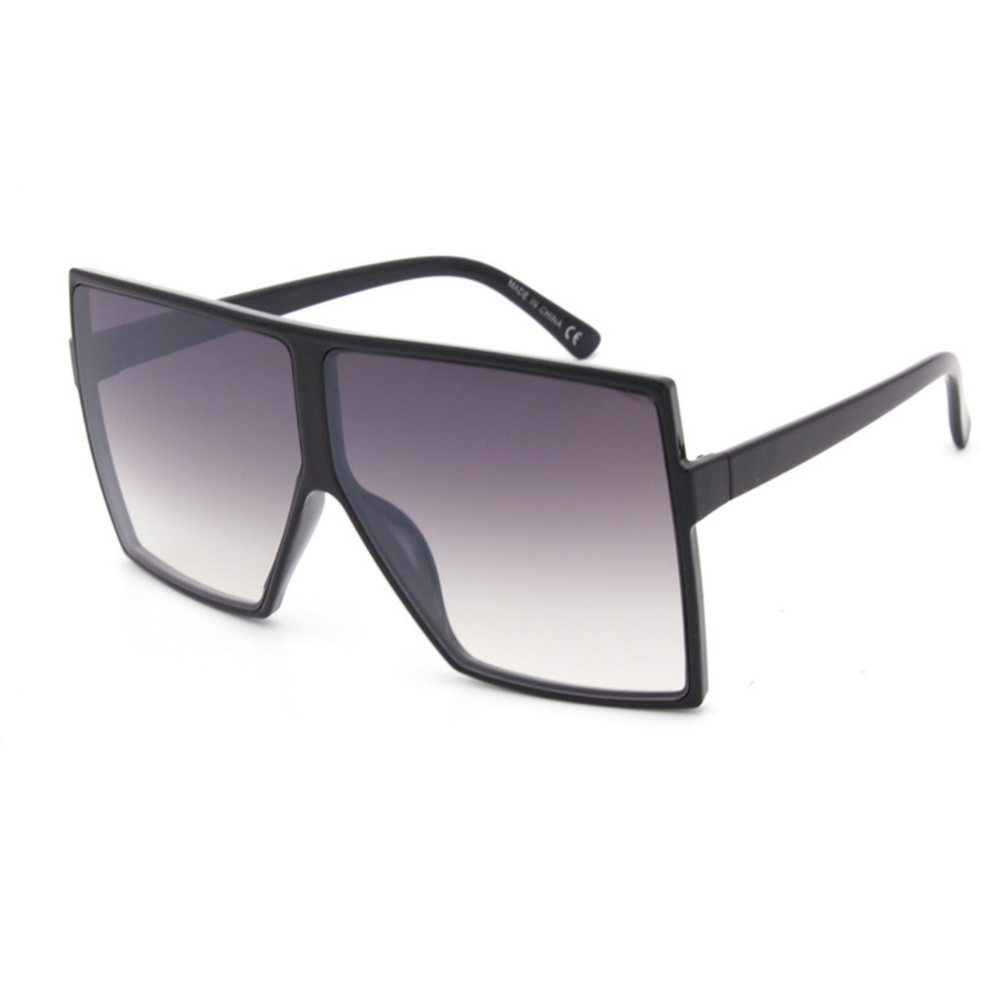 Vogue Vista - Oversized